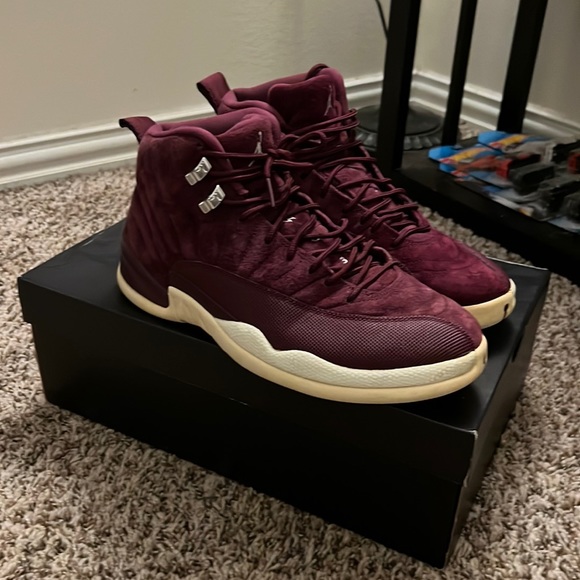 Jordan 12 Retro “Bordeaux”